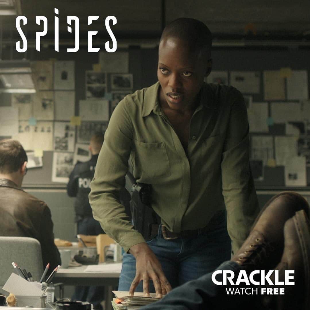 フローレンス・カサンバのインスタグラム：「Officer Nique Navar. Watch #spides NOW FREE on @crackle_tv  #florencekasumba」
