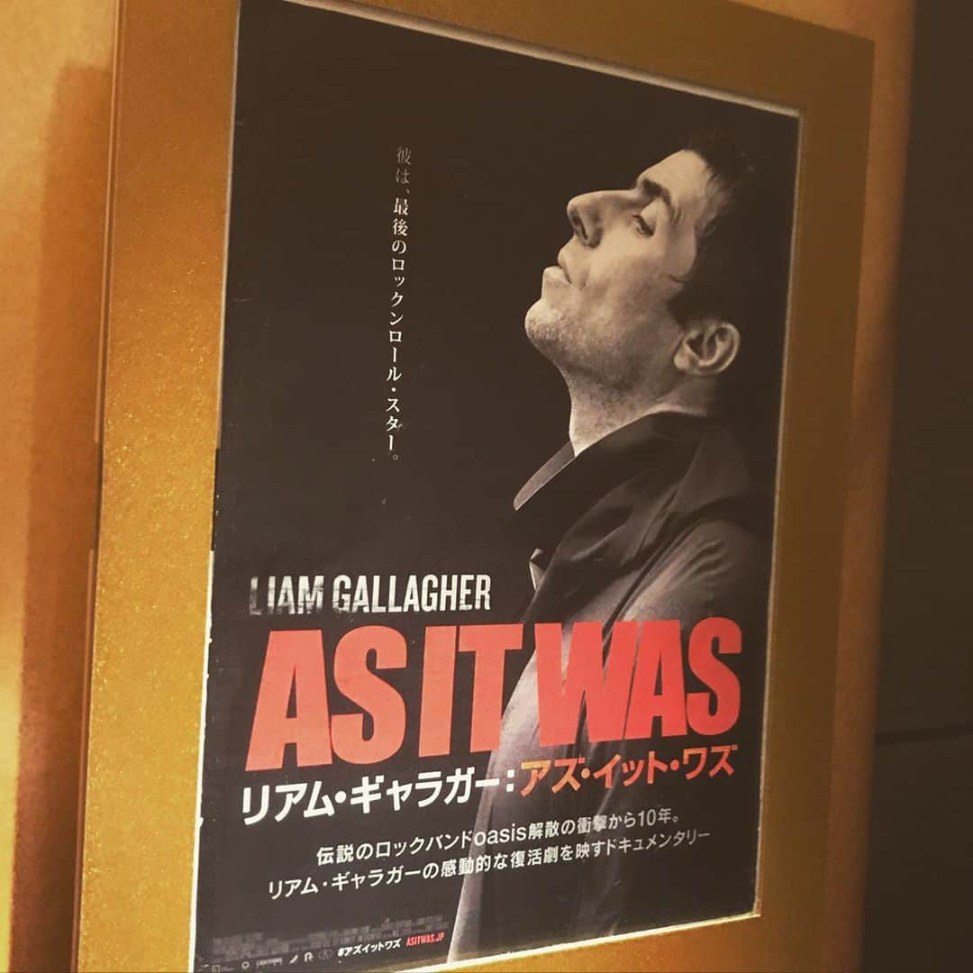 宇野剛史さんのインスタグラム写真 - (宇野剛史Instagram)「ロックスター、リアムの映画を。 コールドプレイのライブゲストら辺でグッときたなー。  #liamgallagher #asitwas」10月2日 19時34分 - unochannel