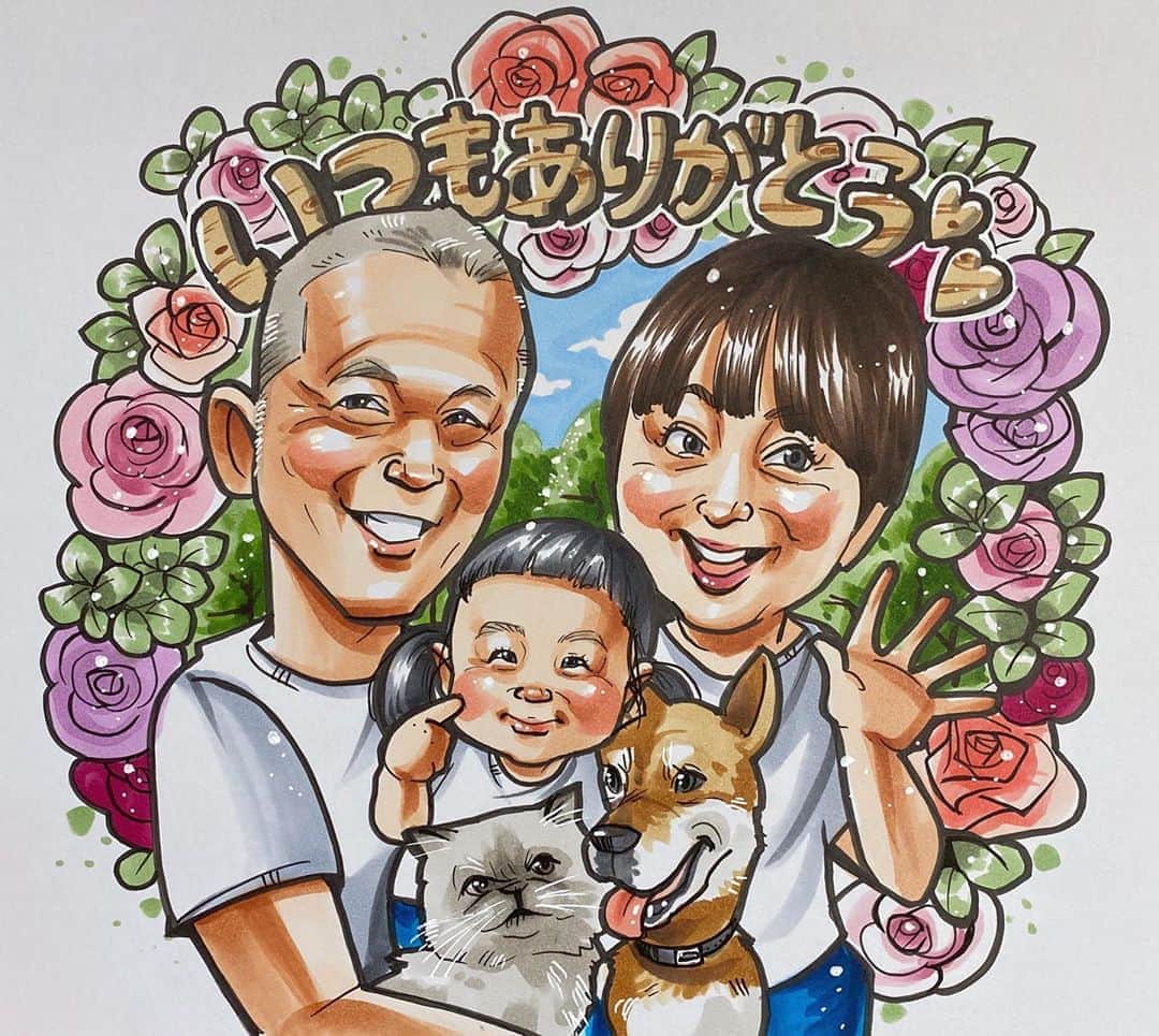 のインスタグラム：「. . 先日の一枚目❤️ 二枚のご依頼でした⭐️✨😍  こちらはご両親へのプレゼントとして、 お孫さんとワンちゃん猫ちゃんと一緒の似顔絵をーーーー❤️❤️❤️ 周りには鮮やかなお花で 自然に囲まれてhappyに🌸🌻🌺⭐️✨  . .  ❌❌現在は、予約受付終了してます❌❌ 。 . . .  2020年度ご予約のお客✨ 現在75番までの方へ案内中です🌟✨💕 DMの確認いただきgmailへ返信宜しくお願い致します🙇‍♀️🌟✨✨ . . . .  次回の予約応募は、2020年のご予約分を書き終える予定の 来年春から夏頃の、、、予定です。 ※あくまでも予定なので前後します🙇‍♀️ . . . .  オーダー再開の際には 人数制限あるため必ず予約ができるわけではございません。 そのことも踏まえた上で 次回ご検討いただけると嬉しいです(^^) . . また、結婚式の使用を考えてくださる方も多いです✨  前々からお伝えしていますが、 基本的に予約順に対応しているため、 近々の納期を希望される方は、 対応できないこともあるので、 あらかじめご了承ください💦 . . . . . ※今回予約が取れた方へ※ . .  写真がまだ用意できてない、入金が遅れそうなど、状況により、順番が前後することもございます‼️ あらかじめご了承ください。 。 . . . また、芸能人、キャラクターのオーダー、パロディ風オーダーはお断りしています。  芸能人については、ご本人様に直接プレゼントなどはOKです。 . . . . . . 💰料金表は過去投稿記事みてね❤💰 . . . . . ➡️ハッシュタグ⇨ goriking117料金表2019⬅️ . . ✨✨✨✨✨✨✨✨✨✨✨✨✨✨✨✨ @by.goriking のアカウントでは、 過去書かせて頂いたお客様方からの、 似顔絵のその後のお写真をいただき、 投稿しております^ - ^❤️❤️ 玄関に飾ってある似顔絵、 渡した瞬間のお写真、 ご本人とのお写真などなど💕 いろんな場面でのお写真お待ちしております^ - ^✨⭐️ . . . .  #似顔絵#pencildrawing#drawing#pencil#illust#painting#art#artwork#絵描きさんと繋がりたい#似顔絵師#gorikingの似顔絵屋さん#仲良し家族#おじいちゃん#おばあちゃん#両親#感謝#ありがとう#family#familyphoto#familyportrait#kids#kids_japan#プレゼント#🎁#comicart#anime#animeart#comicartist#animejapan」