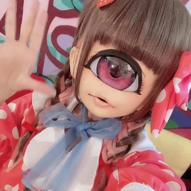 甘栗いるふのインスタグラム：「うごくよ♡  #ちもさんフレンズ #chimofriends #単眼 #単眼娘 #単眼ちゃん #cyclopsgirl #kigurumi #着ぐるみ」