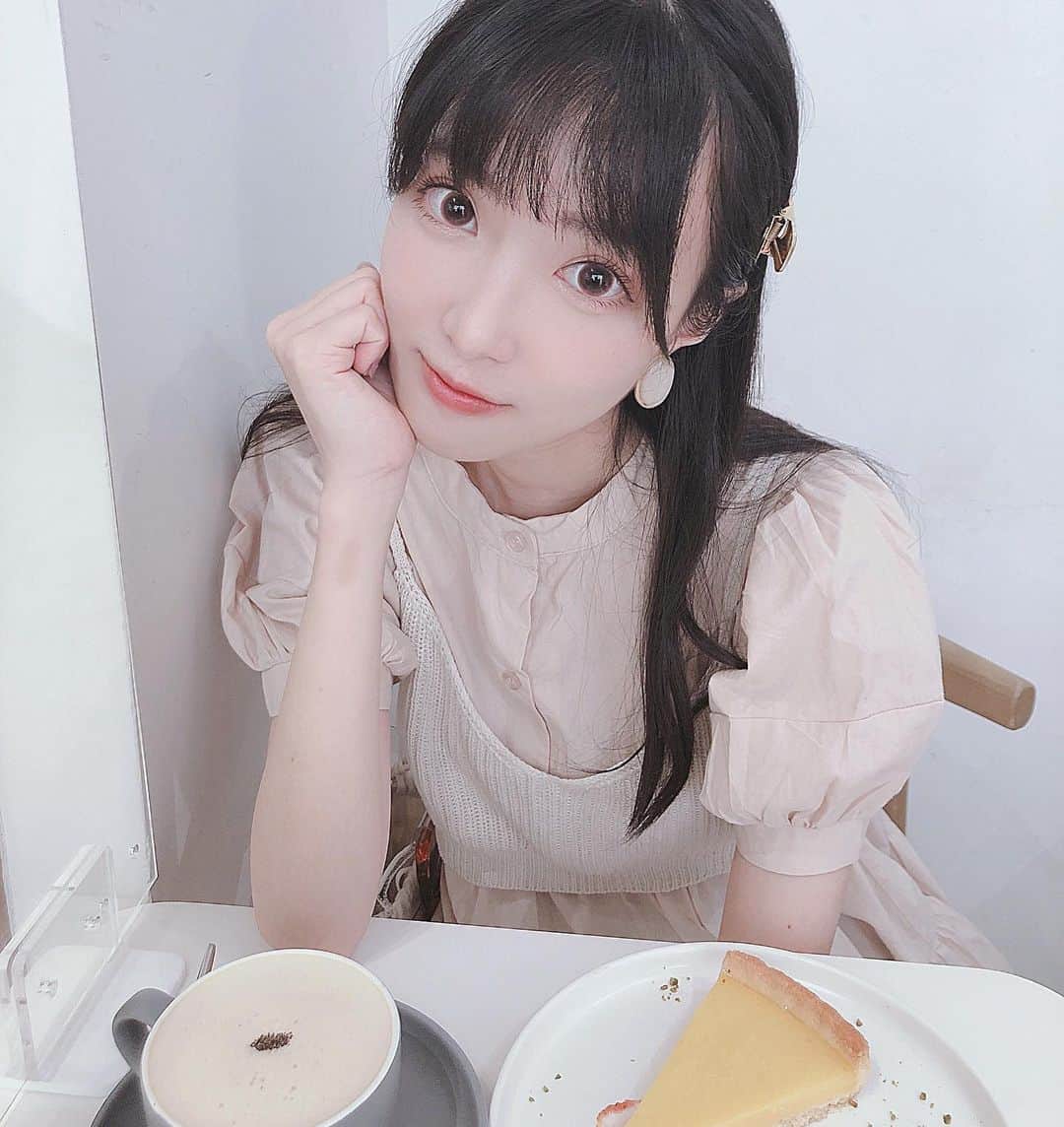 キアナのインスタグラム：「お気に入りのカフェが増えました~☕️ #カフェ巡り」