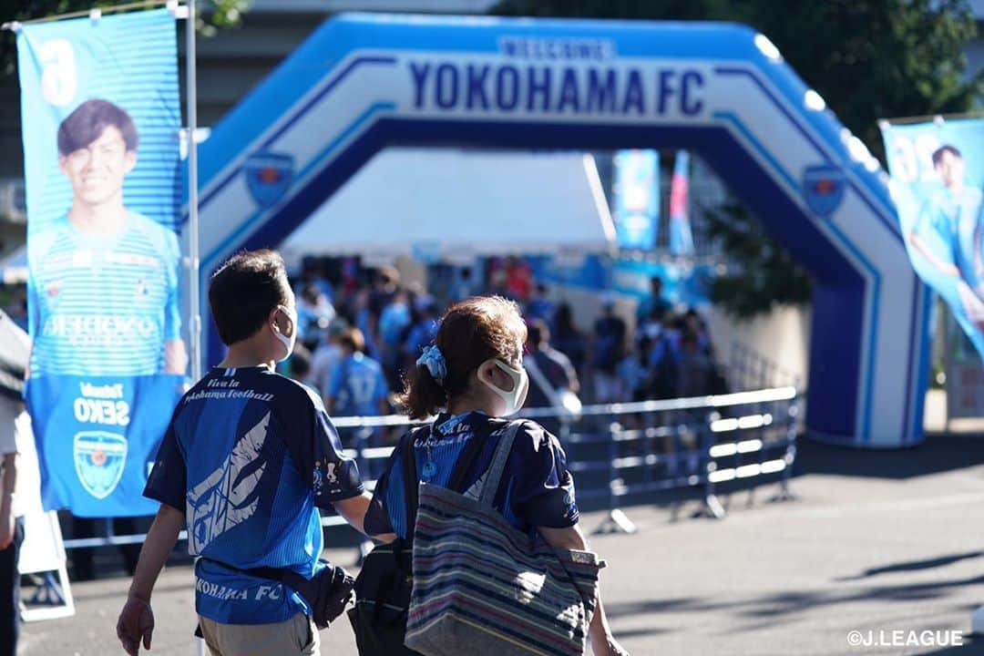 横浜FCさんのインスタグラム写真 - (横浜FCInstagram)「- 2020/10/3  vs KASHIWA REYSOL 360度HAMABLUE計画。 ニッパツ三ツ沢球技場をHAMABLUEで染めよう！ - #yokohamafc #横浜FC #RECORDTHEBLUE #JLEAGUE #360度HAMABLUE計画 #明日も共に戦おう」10月2日 20時47分 - yokohamafc_official