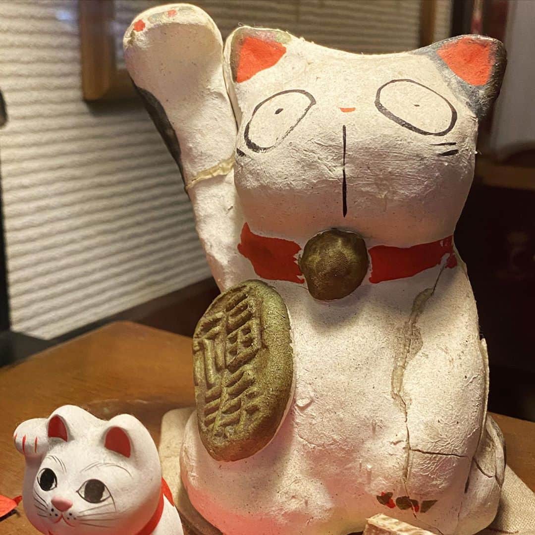 野本かりあのインスタグラム：「うる星やつら コタツネコ的招きネコ #うる星やつら」