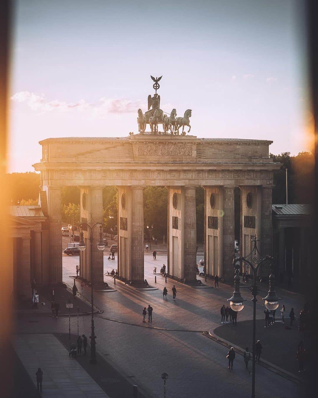 Thomas Kakarekoのインスタグラム：「the wait is over I’ve always wanted to take this shot. Thanks @hoteladlonberlin for making it happen. What’s your favorite image from this set? #berlin」