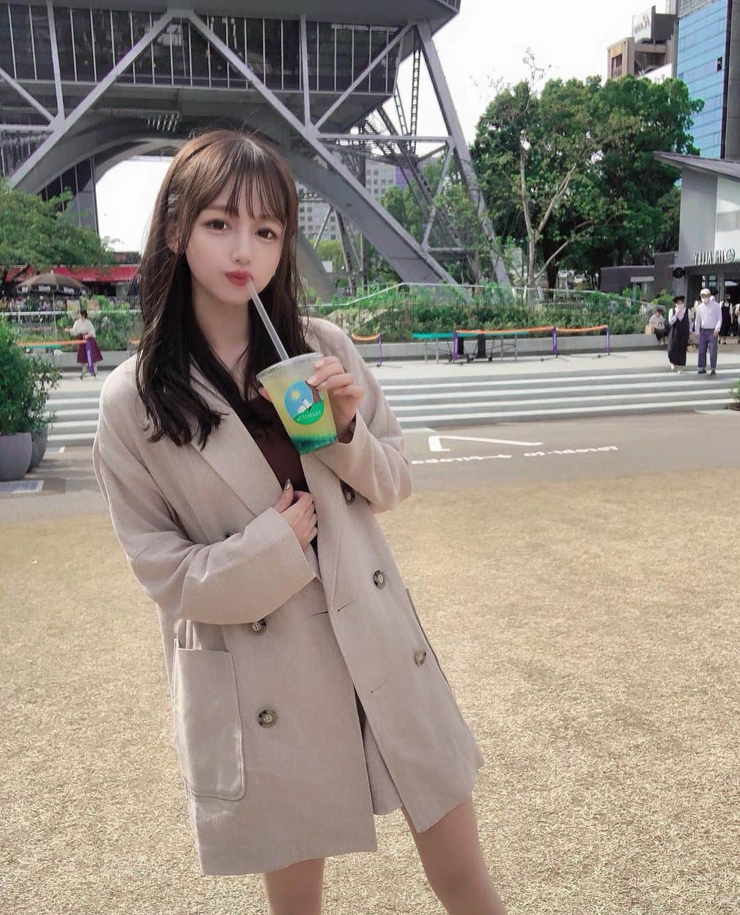 のインスタグラム：「. 秋コーデ🍁 . 涼しい日増えてうれしい👼🏻💕 . #秋コーデ#ジャケットコーデ #ジャケット#セットアップ#トップス#ootd #ootdfashion #ショーパン#スヌーピー#カラコン」