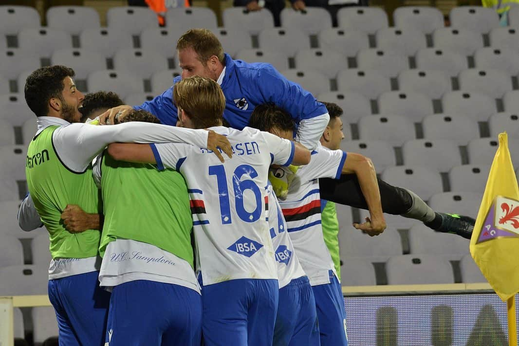 マノロ・ガッビアディーニさんのインスタグラム写真 - (マノロ・ガッビアディーニInstagram)「Che partita! 🔥 bravi tutti 👏🔵⚪️🔴⚫️⚪️🔵 @sampdoria」10月3日 6時51分 - manologabbiadini