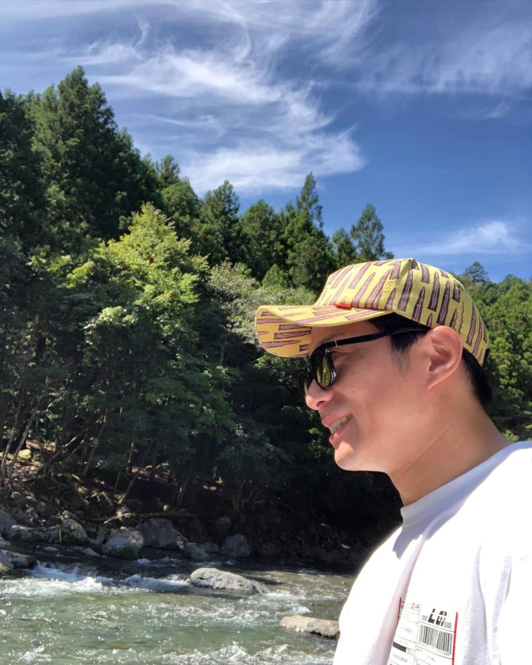 コアラ小嵐のインスタグラム：「大自然パワー！  #山 #川 #プロテイン」