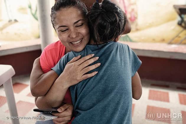 カテリーナ・グレアムのインスタグラム：「Celebrating the inspiring and incredible Mayerlin Vergara Pérez at the @refugees #NansenAward virtual show this Monday 12:30pm EST on October 5th. Mayerlin has made it her life’s mission to support young survivors of sexual abuse and exploitation in #Colombia, including refugee children. She’s a true hero. Please join me in celebrating her and heroes like her on Monday. Link in bio. ⁣ #inspiration #hero #colombia #Nansen #Venezuela #UNHCR」