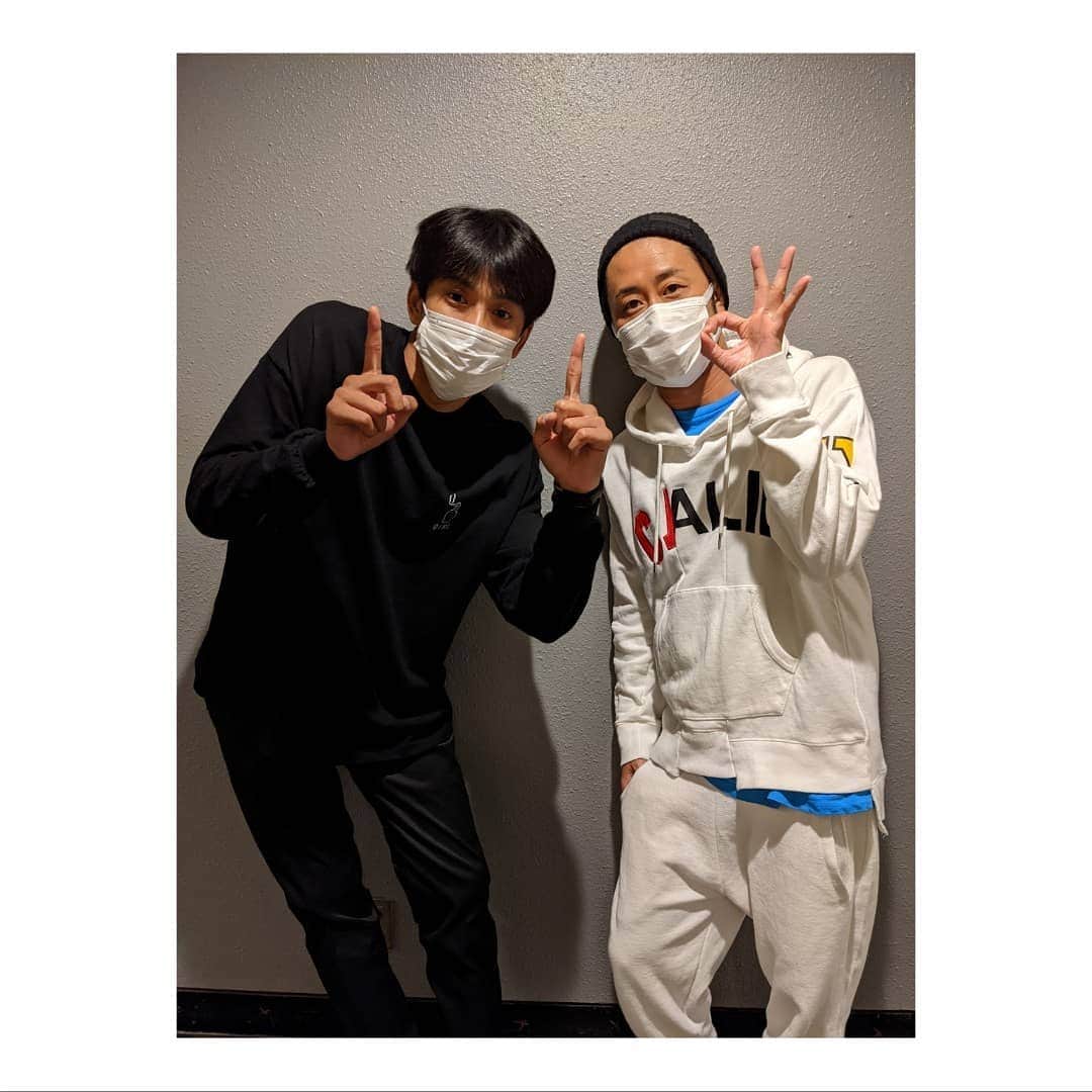 森崎ウィンのインスタグラム：「昔も今も変わらず!! 最高の兄貴が同じレーベル!! 久々に会ってたくさん語りました!!よ〜し 俺も頑張るぞ(^o^) #コロムビア  #110周年  おめでとうございます。 #LASTFIRST」