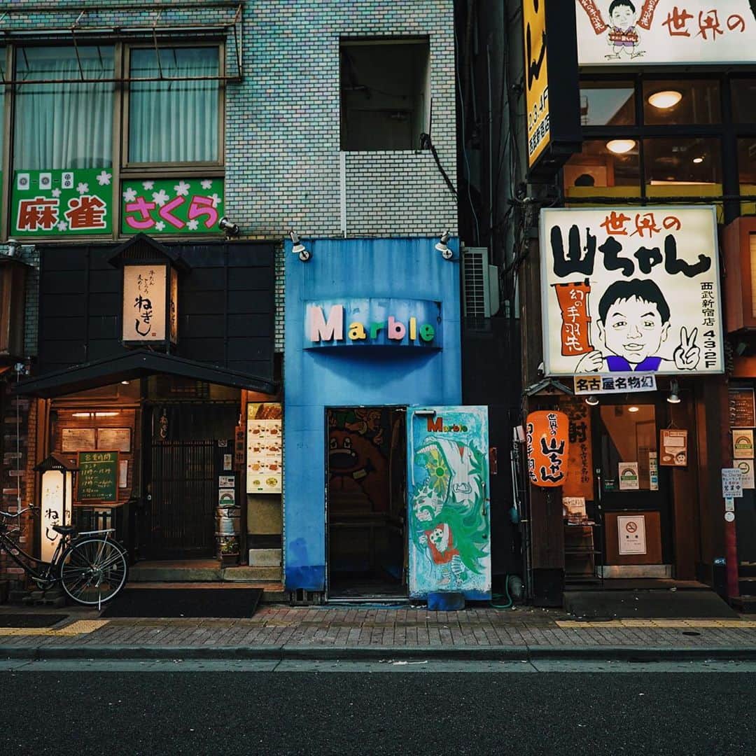 宇佐美友啓のインスタグラム：「2020.10.01 ぼくらが育った 実家のようなライブハウスは、店長 鈴木賢介さんの勇気とたくさんの人たちの愛と協力により、変わらずそこにありました。配信見てくれた方々本当にありがとうございました」