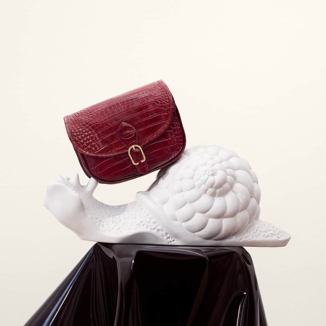 Longchampのインスタグラム：「It wasn’t just a handbag. To her, it was a work of art.  #Longchamp1980  #LongchampFW20 #VintageBag」