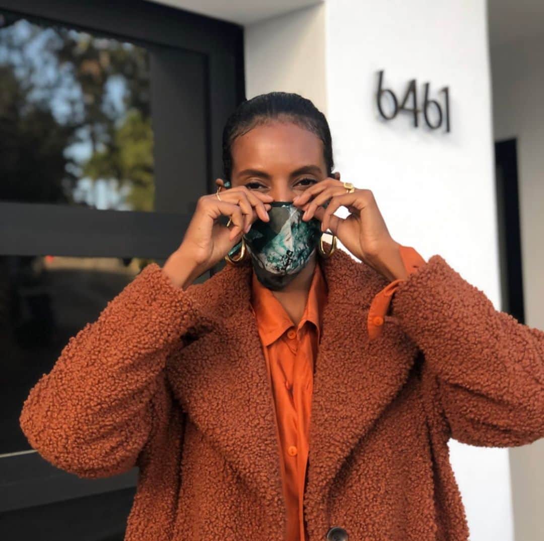 グレースマハリーのインスタグラム：「When wearing a mask werkssss」
