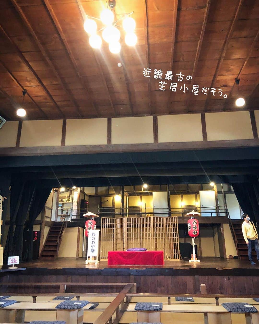 チズさんのインスタグラム写真 - (チズInstagram)「但馬の小京都 出石へ🕰 歴史的な町並みが広がる 小さな城下町🏯 ゆるやかな時間の流れに 心満たされたぁ❤️  #犬なし旅 #兵庫県#出石城下町 #豊岡 #辰鼓楼 #時計台#芝居小屋 #永楽館#コウノトリの郷公園  #出石そば#出石観光  #Mダックス#ダックス#ミニチュアダックス #親父犬#シニア犬#ミニチュアダックスフンド #ミニチュアダックスクリーム#短足部 #短足犬#カニンヘンダックス #ダックス14歳#カニンヘンダックスフンド#犬は家族#犬のいる生活#シニアライフ#インスタでわんこみるのが日課 ♡♡」10月3日 0時45分 - sqi.chizu