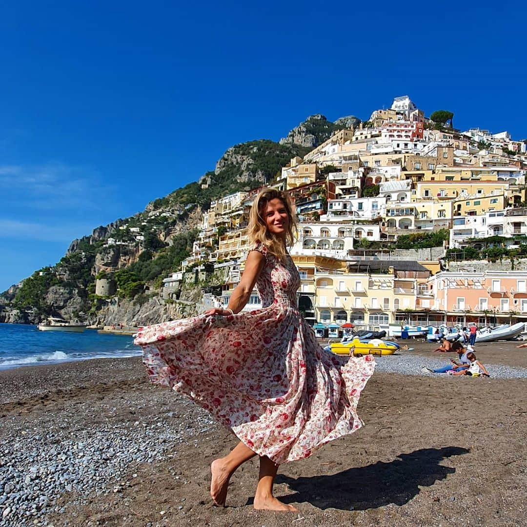 アンナ・ボンジョルニのインスタグラム：「Positano💙」