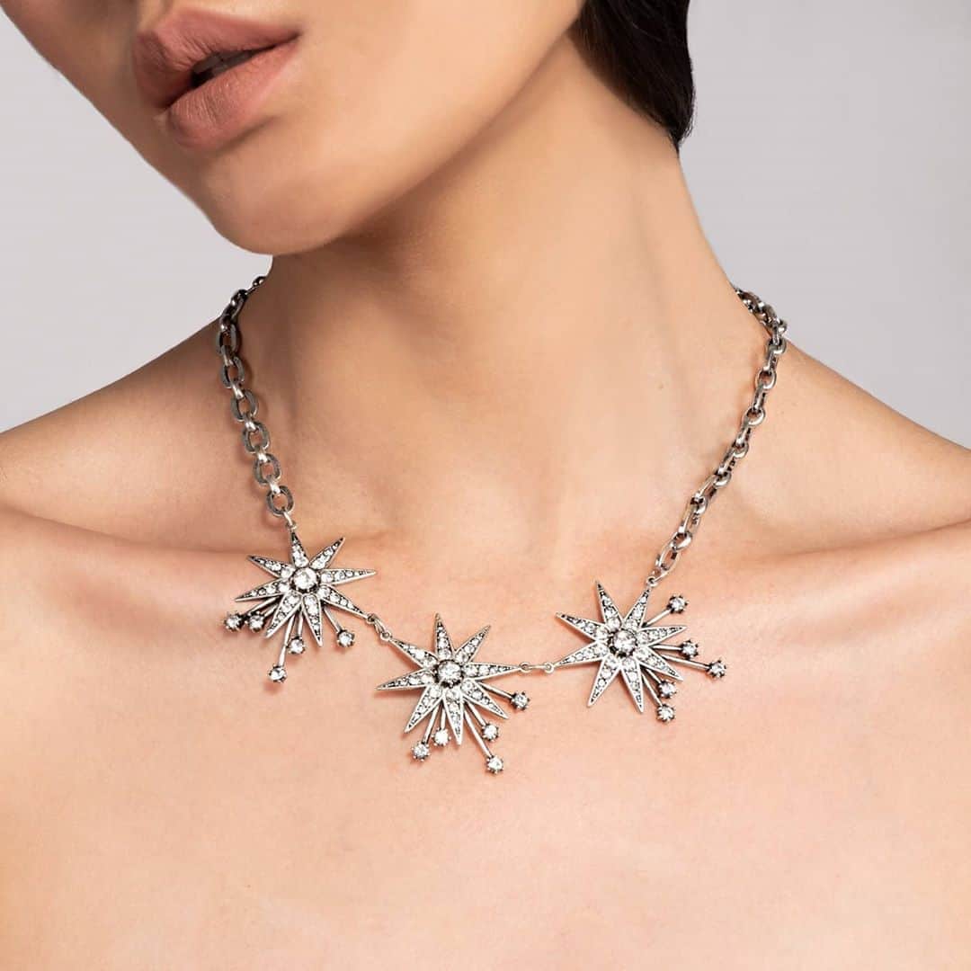 ルル フロストのインスタグラム：「We're so excited about the great pieces that remain available for you to scoop up in the final weeks of Lulufrost.com for 2020.  While quantities are verrrrry low (1s, 2s and 3s!), you can still score some of our all-time favorite designs at 50% off.  The Nova necklace, Power Hoops and some of our favorite ear cuffs are just a few of the many chic styles that we're proud to offer to you.  Check em out :) xxLu」