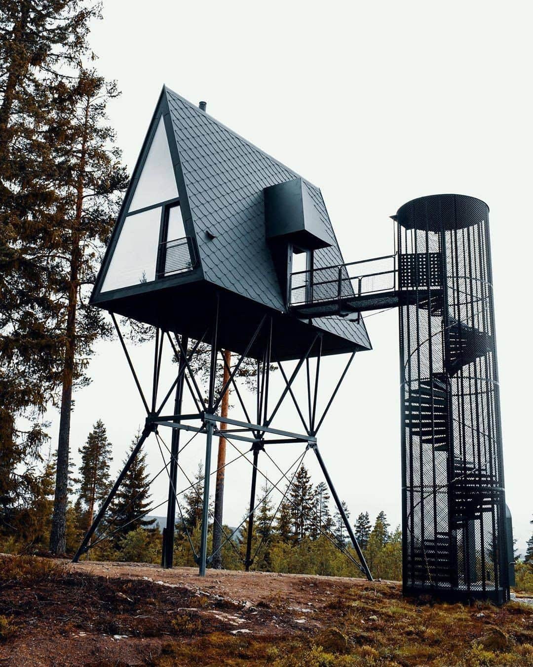 Architecture - Housesさんのインスタグラム写真 - (Architecture - HousesInstagram)「⁣ @panhytter 🌲is two a-frame structures at 431-square-feet each. The cabin perch 26 feet above the ground on steel poles sunk 20 feet deep into the bedrock below, providing stability when strong winds blow. ⁣ ⁣ An amazing creation of the #architect @espen.surnevik. And where our question: would you live there? YES or NO? Leave your comment below!💙⁣ _____⁣⁣⁣⁣⁣ 📐@espen.surnevik⁣ 📍@panhytter, Norway ⁣ #archidesignhome⁣ _____⁣⁣⁣⁣⁣ #cabinlife #cabin #architecture #architecture_lovers #architecturephotography ⁣⁣ #architecturelovers #architecturephoto #modernarchitecture #architecturedesign #architectures⁣⁣⁣ #archilovers #architect #cabinlove⁣ ⁣」10月3日 0時50分 - _archidesignhome_