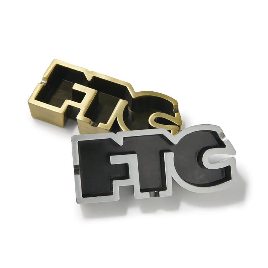 エフティーシーさんのインスタグラム写真 - (エフティーシーInstagram)「FTC OG Logo Ashtray dropping today Friday 10/02 at 11AM online (Antique Silver and Antique Gold) 💨 #ftc #forthecity #ftcsanfrancisco #ftcjp #ftcbarcelona #ftctokyo #ftcnagoya #ftcosaka #ftcautumnwinter2020」10月3日 0時55分 - ftc_skateboarding