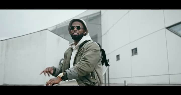 ホセ・レイエスのインスタグラム：「Disponible en YouTube!!! #365.  @jhonithevoice 🎛 @admediafilms 🎥 (Link in bio)」