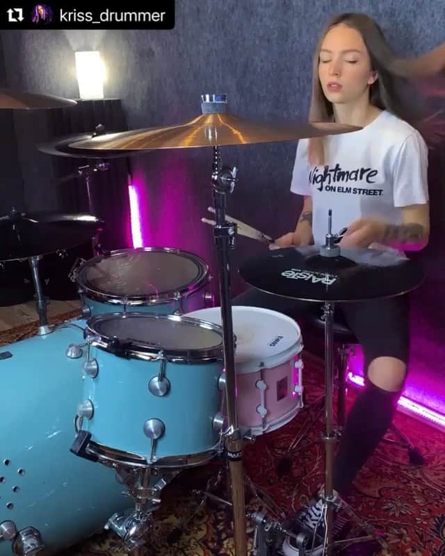 Of Mice & Menのインスタグラム：「#Repost @kriss_drummer ・・・ @omandm - Would You Still Be There 🥀  @paistecymbals @blastbeat_drum_shop @aurum.audio @leontydrumsticks @fat_custom_drums @youngfuego @alanashby @aaronpauley @mrmoneycat #ofmiceandmen #wouldyoustillbethere #drumcover #femaledrummer #drummer」
