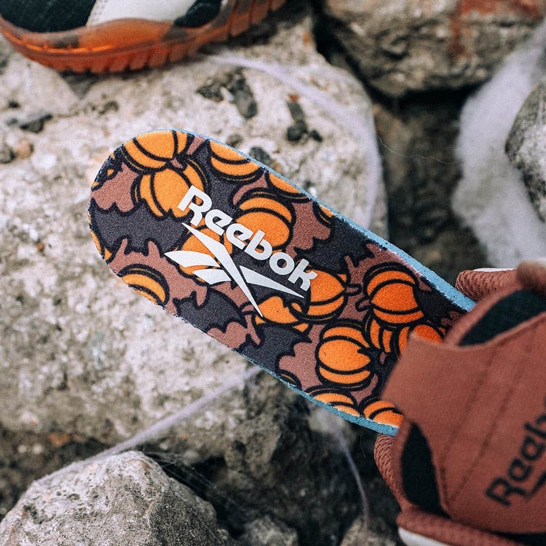HYPEBEASTさんのインスタグラム写真 - (HYPEBEASTInstagram)「@hypebeastkicks: @reebok is Halloween-ready with the "Boktober" Heritage Basketball Pack. The collection features three iconic basketball silhouettes sporting a series of Halloween-inspired graphics and prints across the upper. For the Question Mid “Ankle Reaper,” Reebok has dressed the sneaker in a clean “Alabaster” colorway featuring an upper that can be cutaway, revealing a spooky-inspired print hiding beneath. The Shaqnosis features a spiderweb overlay across the sneaker and a glow-in-the-dark outsole, while the Kamikaze II has been given a “Jack-O-Kaze” update with an orange and black “Drip or Treat” colorway. Check the link in bio for release info.⁠⠀ Photo: Reebok」10月3日 1時16分 - hypebeast