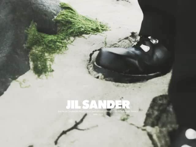 レクレルールのインスタグラム：「JILSANDER The FW20 Campaign Project —Boots in the sand documented by @stephen.kidd, Normandy, France. Explore the collections on leclaireur.com  #Leclaireur #LeclaireurSevigne #jilsander #menswear #womenswear #jilsanderbylucieandlukemeier」