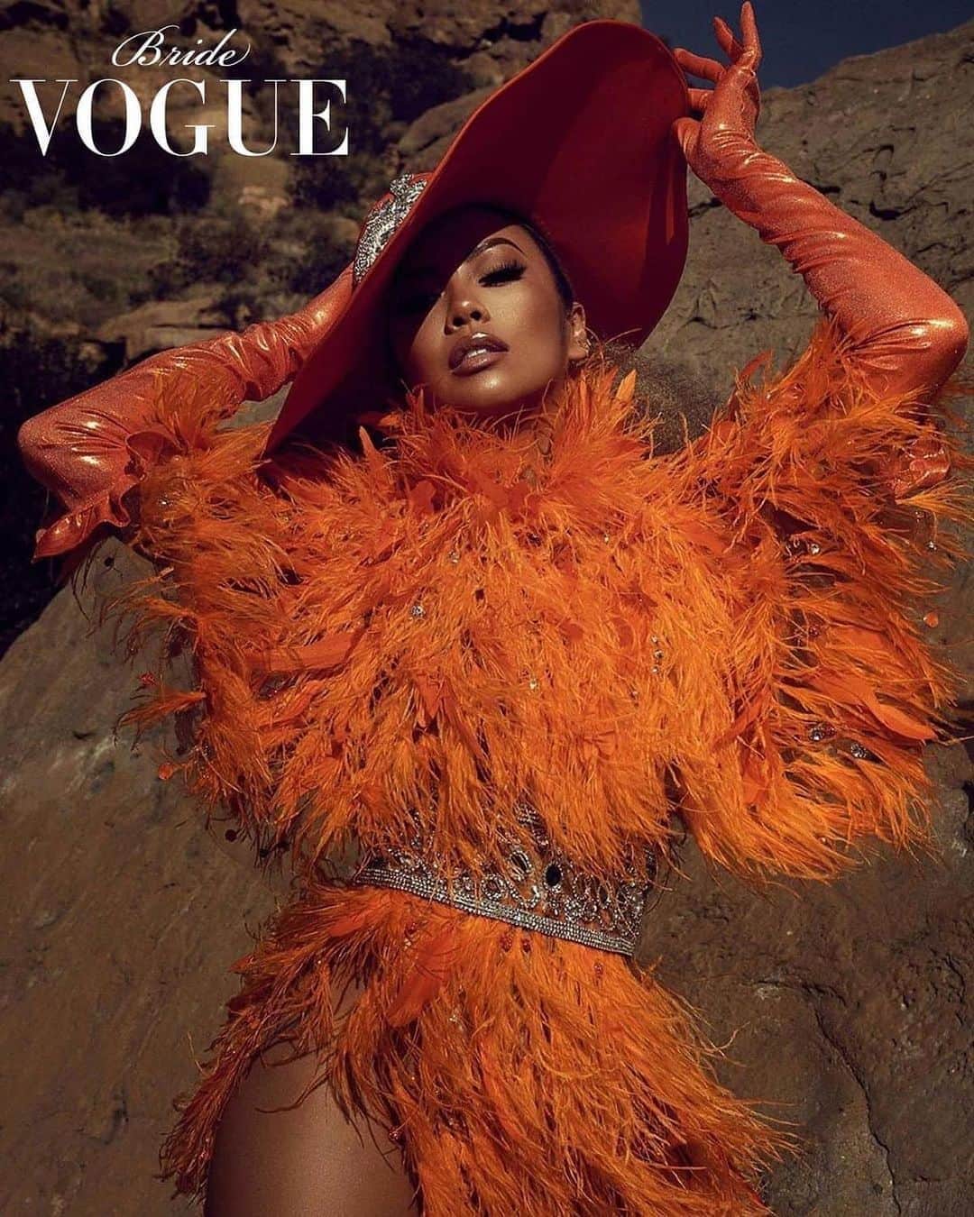 リアン Vのインスタグラム：「Made it on @bridevogue @vogue again!!! 😭🔥 God is great! 🙏🏽❤️ So honored and grateful for this feature. Thanks to my team once again!   Shot by: @shotbygiftedmindset  Styled by: @winniestackz  Designer:  @albinadylaofficial  Makeup: @makeupbydion Hair: @iam_whatshername_」