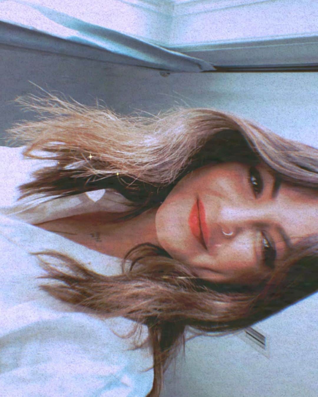 Julia Michaelsのインスタグラム：「How I’m feeling today! Thank you for all the love on lie like this 🤗🤗🤗」