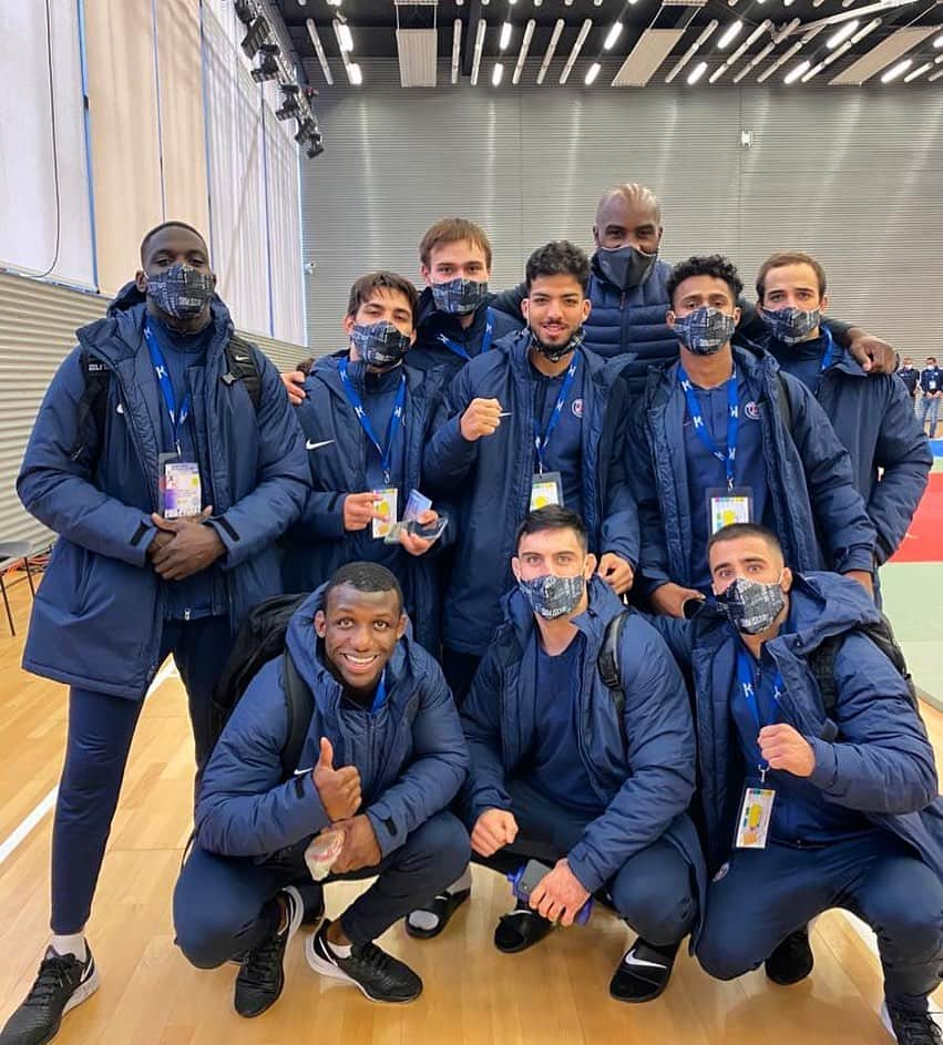 テディ・リネールさんのインスタグラム写真 - (テディ・リネールInstagram)「Bien arrivés à Brest et au taquet pour demain 👊🏾👊🏾 GO LA TEAM @psg_judo 🔵🔴  #ALLEZPARIS #ICICESTPARIS」10月3日 1時49分 - teddyriner