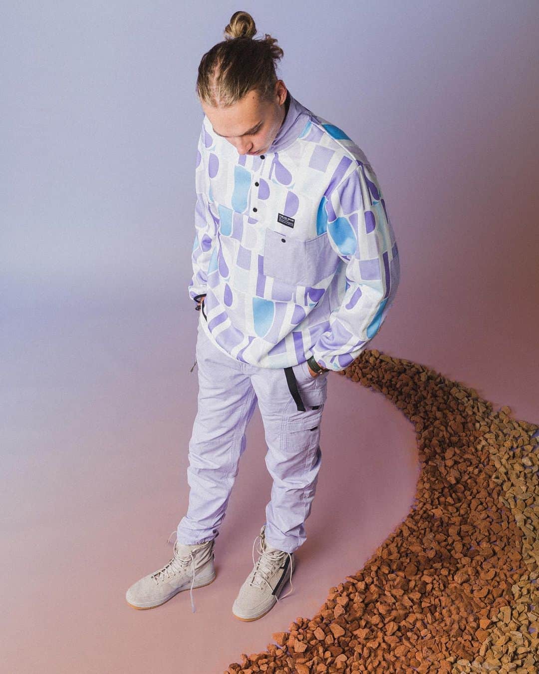 パブリッシュブランドのインスタグラム：「The Good Vibrations collection is now available. Enjoy and experience the good vibrations. . . . . #publishbrand #todayfortomorrow #goodvibrations」