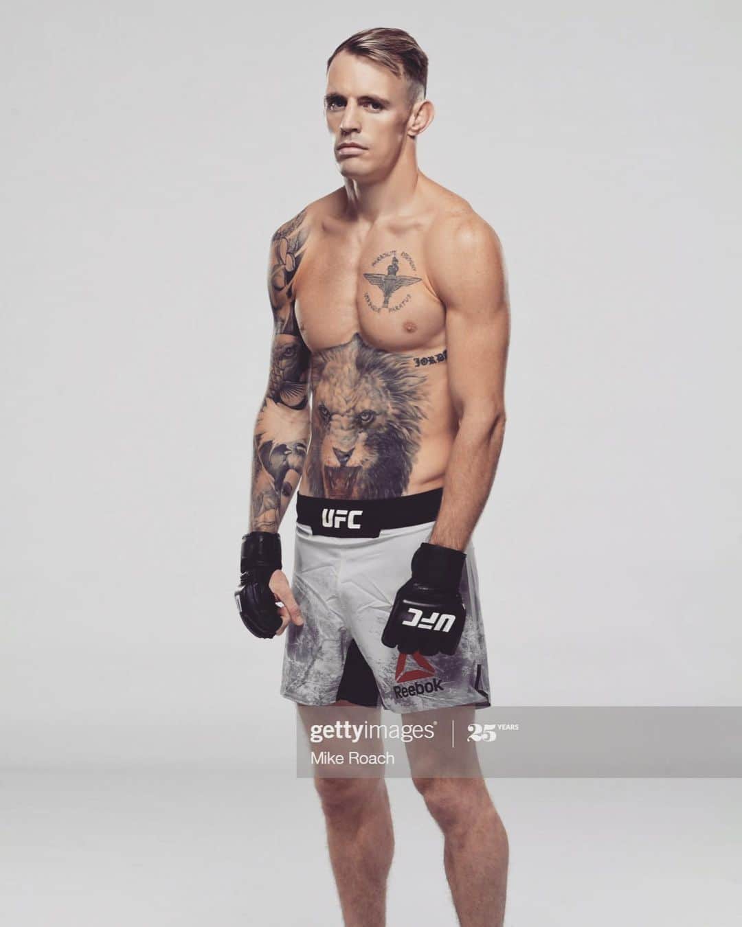 レオン・エルスのインスタグラム：「WE IN THE UFC BABY!! 10 years in the making. A boy with a dream and a relentless drive to get to the top. Despite everything thrown at you, you persevered and look where you are now only fight island!! Congratulations to my brother Cameron  @camchidamma for all you have achieved I am beyond inspired and proud of you. I’m with you all the way. Now LETS GOOOOOOOOO!!! #ufc #fightisland #mma」