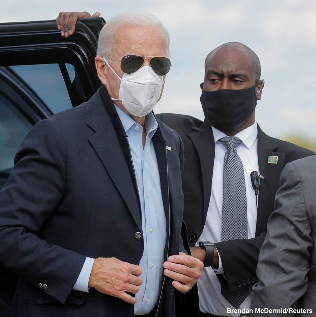 ABC Newsさんのインスタグラム写真 - (ABC NewsInstagram)「NEW: Joe Biden departs Delaware for a Michigan campaign event after testing negative for COVID-19. The trip follows the announcement earlier this morning that Pres. Donald J. Trump had tested positive for the virus. #joebiden #donaldtrump #campaign #election #covid19」10月3日 3時19分 - abcnews