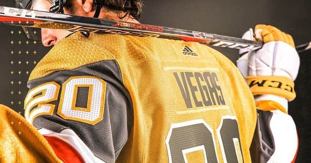 NHLさんのインスタグラム写真 - (NHLInstagram)「A more in-depth look at the new @vegasgoldenknights thirds courtesy of @adidashockey.  (📸: @vegasgoldenknights)」10月3日 3時20分 - nhl