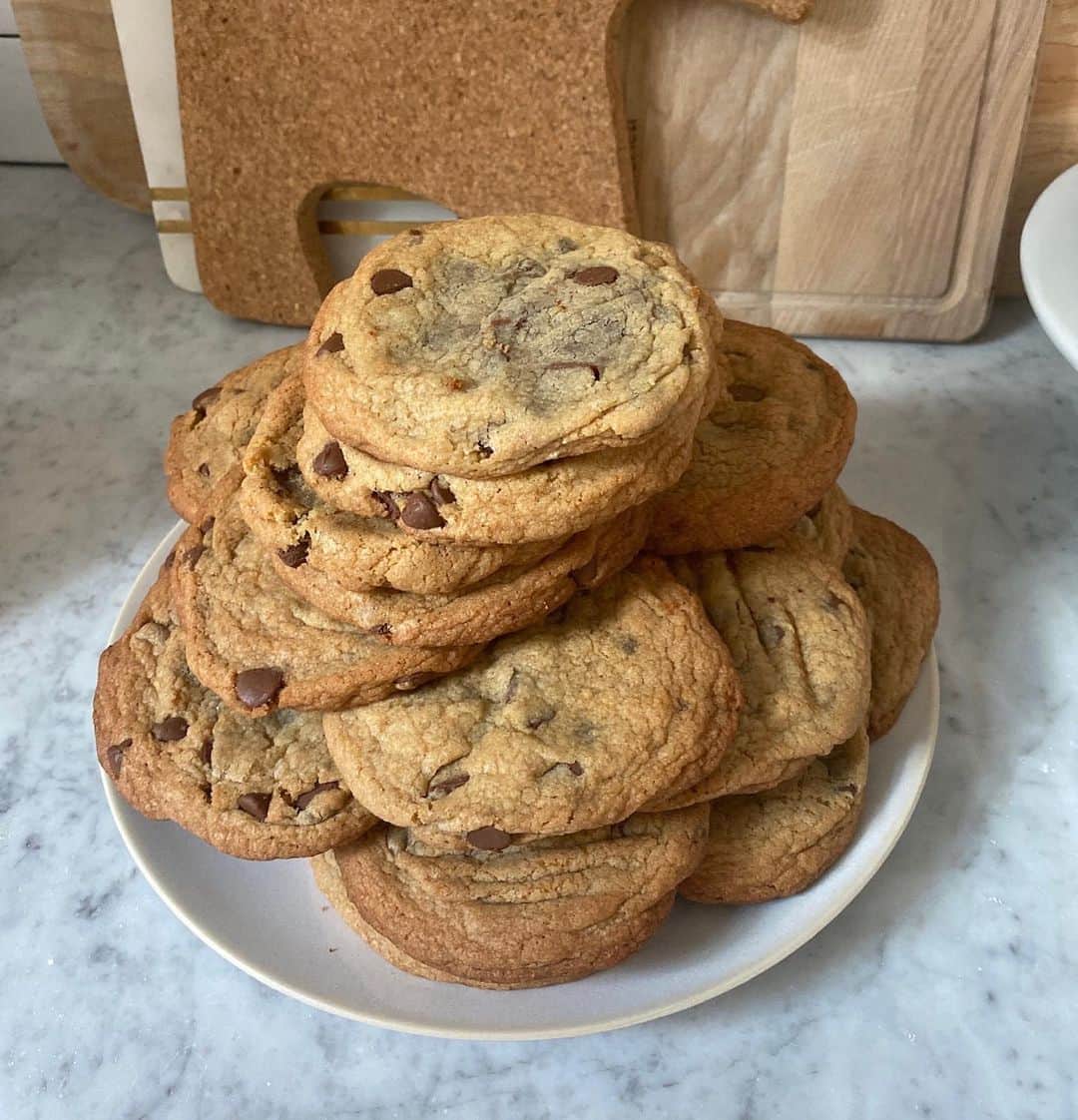 JEN ATKINさんのインスタグラム写真 - (JEN ATKINInstagram)「Been low sugar for 13 weeks now but this @hommesandgardens batch is still my screensaver 🍪✌🏼... what’s yours??」10月3日 4時23分 - jenatkinhair