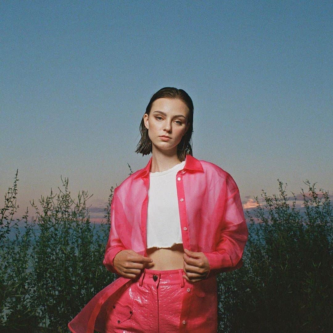 サウンドクラウドのインスタグラム：「To Anyone Like Me ⁠⠀ ⁠⠀ @carysofficial⁠⠀ ⁠⠀ Visit the link in bio. ✨」