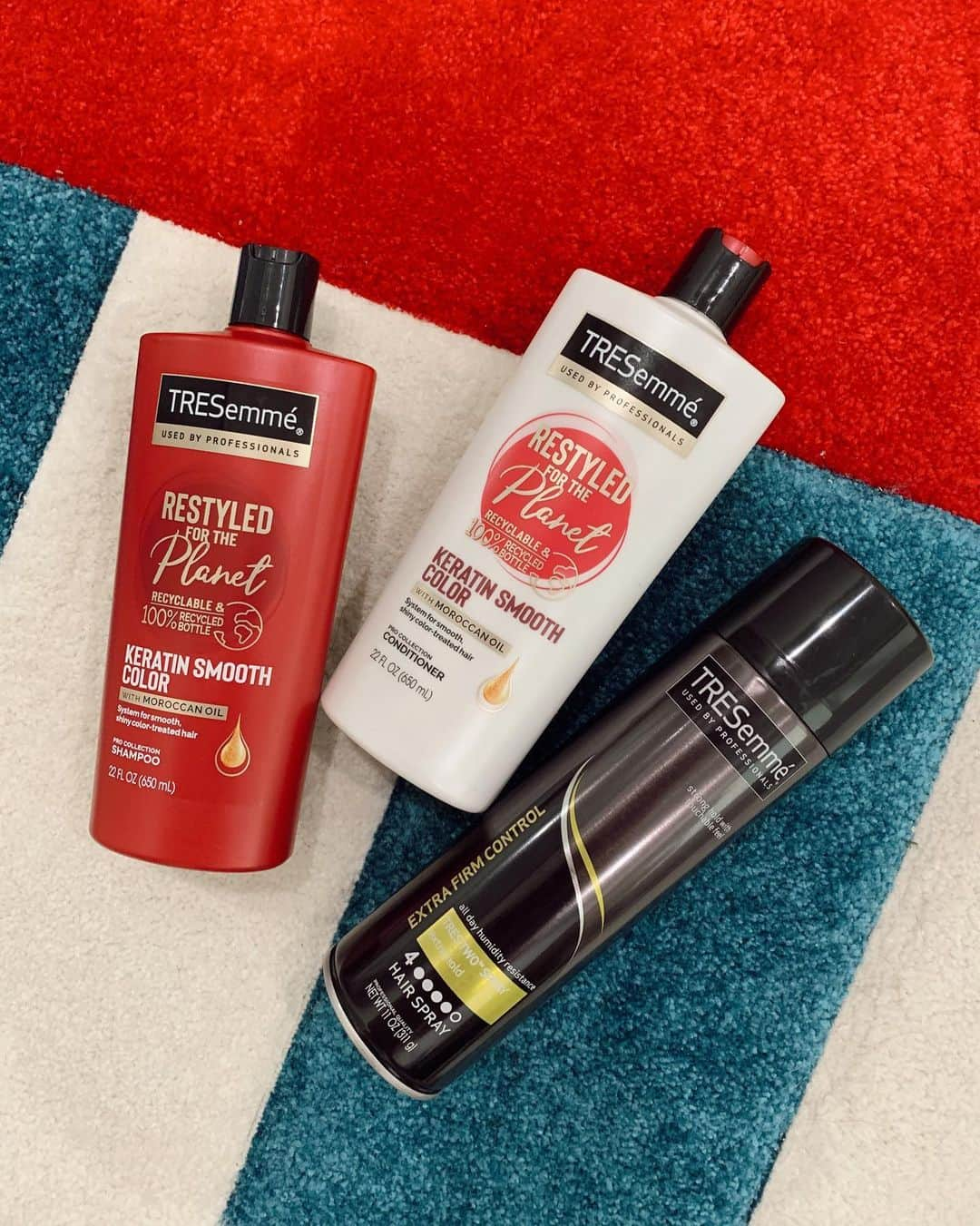 ブリー・キッシュさんのインスタグラム写真 - (ブリー・キッシュInstagram)「stepping up my WFH looks with these super simple braided space buns and my 3 favorite @tresemme products from @walgreens! this shampoo/conditioner combo leaves my hair silky and shiny while this hairspray locks my hair into place like nobody’s business 💥 #TRESPartner ✨ i’ll be showing you just how easy it is to achieve this look on my IG stories + creating a TRESemmé highlight so you can follow along or refer back to it whenever your WFH look just isn’t cutting it 😜 #TRESstylefiles #walgreens」10月3日 4時50分 - breekish