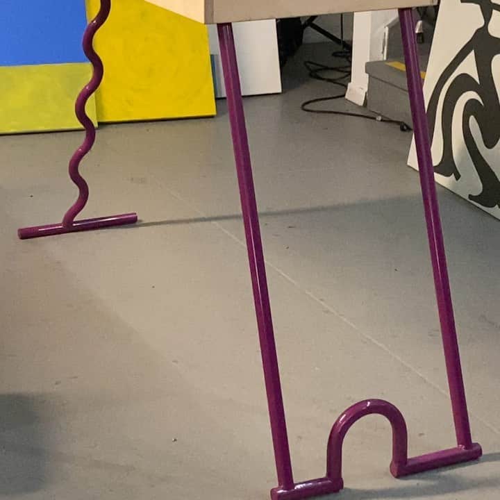 トロ・イ・モアのインスタグラム：「Collapsible table collaboration w @sergiotraverso showing at @newimageart October 24th  wood, powder coated steel, rubberized cork」