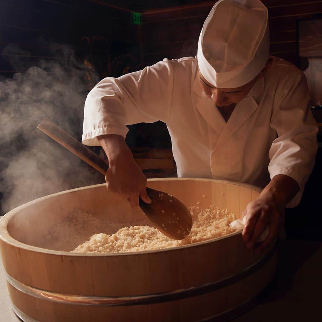 Sushi Azabuさんのインスタグラム写真 - (Sushi AzabuInstagram)「It all starts with a perfect batch of rice. #SushiAzabu」10月3日 5時45分 - azabunewyork