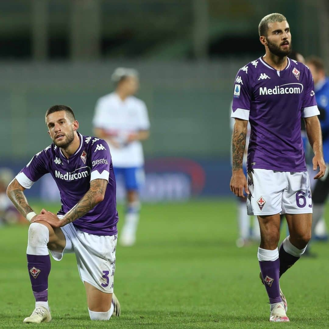 ACFフィオレンティーナさんのインスタグラム写真 - (ACFフィオレンティーナInstagram)「We keep fighting 💪 Non molliamo. Sempre Forza Viola ⚜️  #ForzaViola 💜 #Fiorentina #ACFFiorentina #FiorentinaSampdoria」10月3日 5時59分 - acffiorentina