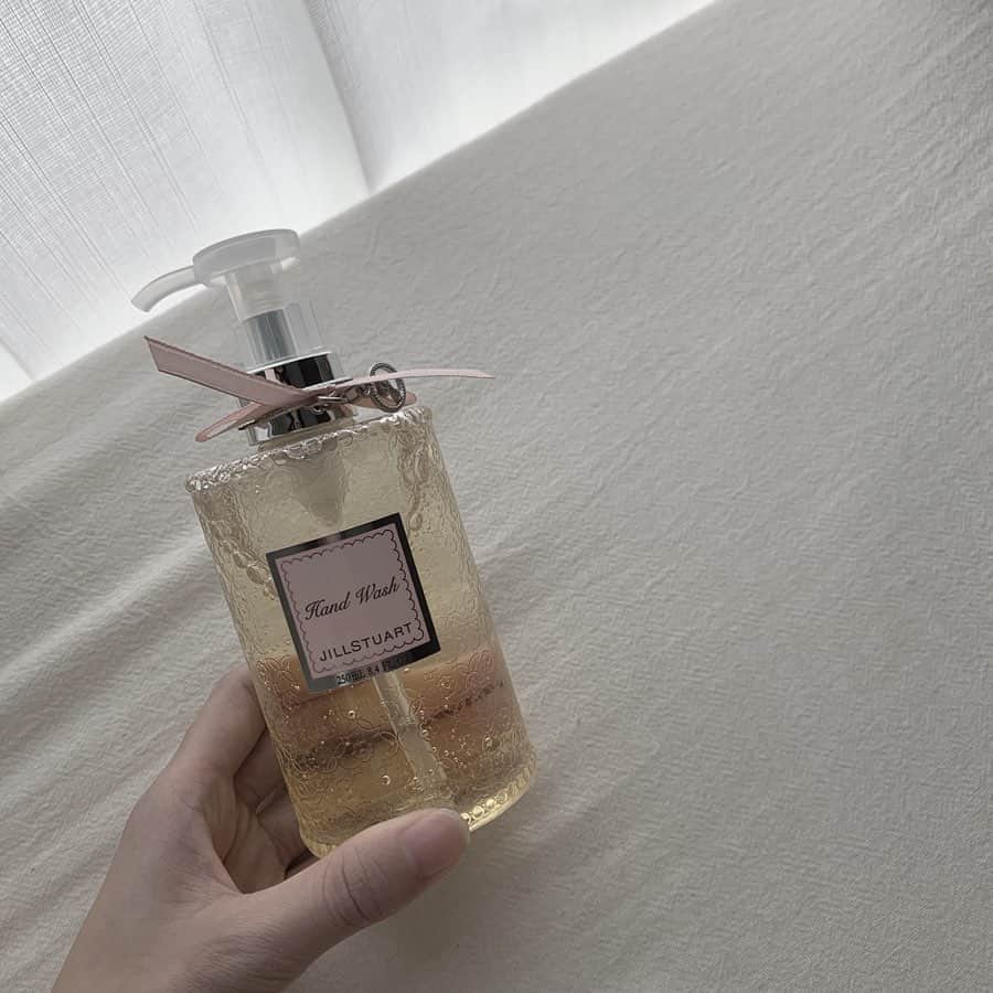 杉浦みずきのインスタグラム：「. 大好きな先輩からもらった 可愛いハンドソープ♡」