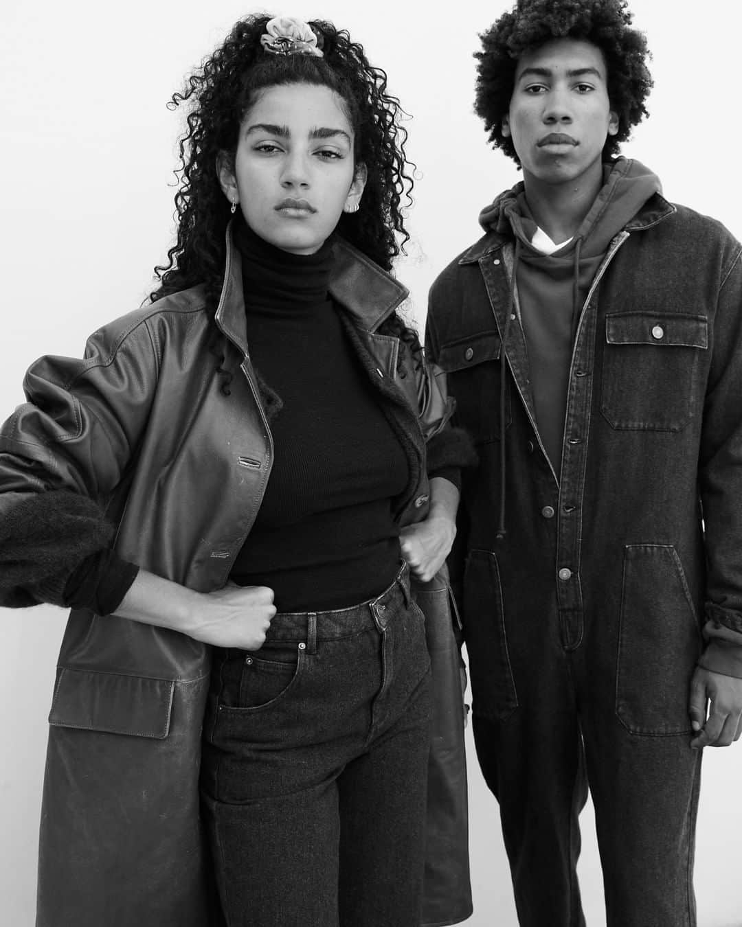 アメリカンビンテージのインスタグラム：「Between a man’s and a woman’s wardrobe, we interchange pieces. This season, masculine and feminine cover their tracks and reinvent their own rules. ___ #AmericanVintage #FW20 #vestiairemixte #unisexwardrobe」