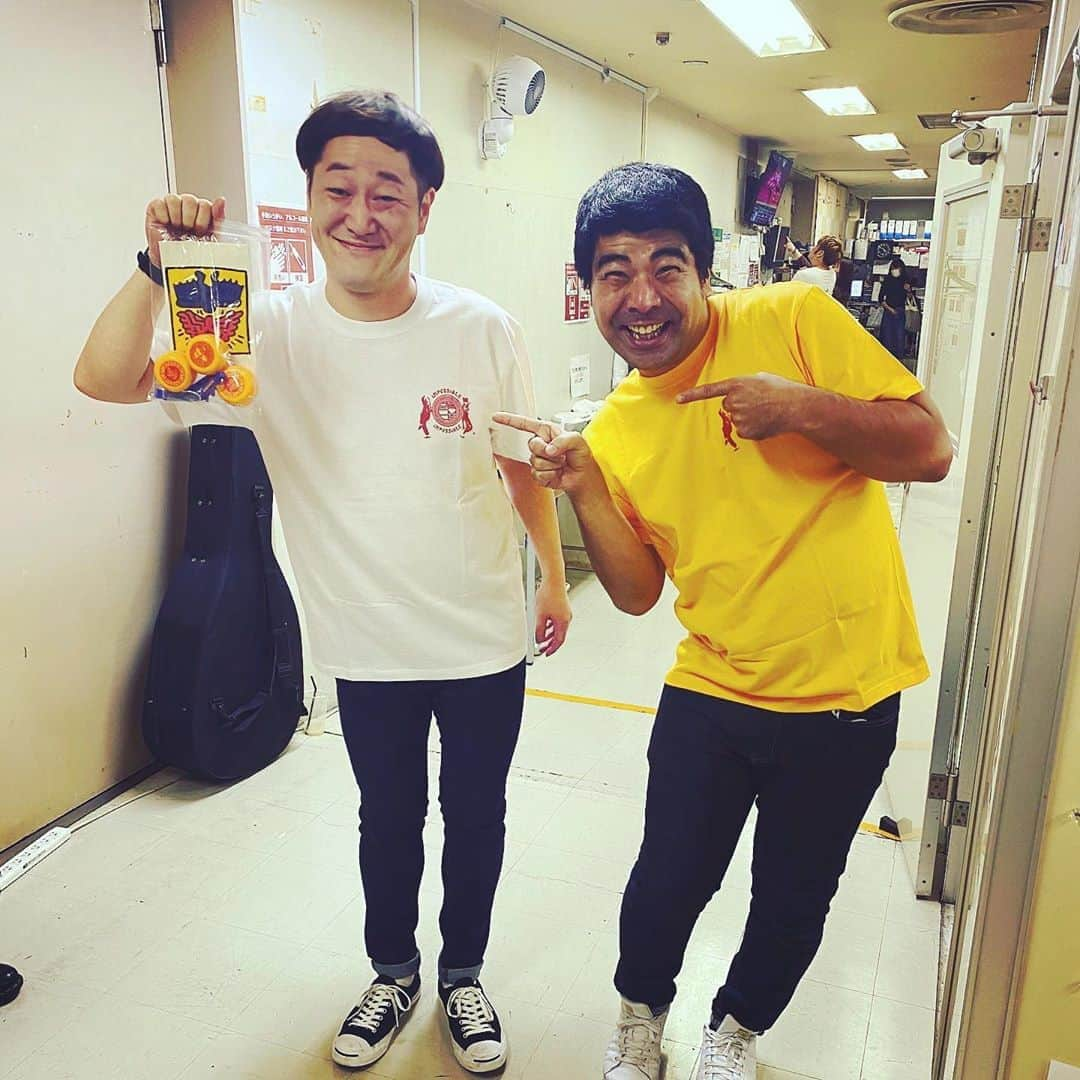 蛭川 慎太郎さんのインスタグラム写真 - (蛭川 慎太郎Instagram)「お客さんがTシャツとヨーヨーと栓抜き作ってくれた！！ かっこいい！！✨ 家宝にするー🙏✨  #インポッシブル」10月3日 17時18分 - hirukawa_holdings