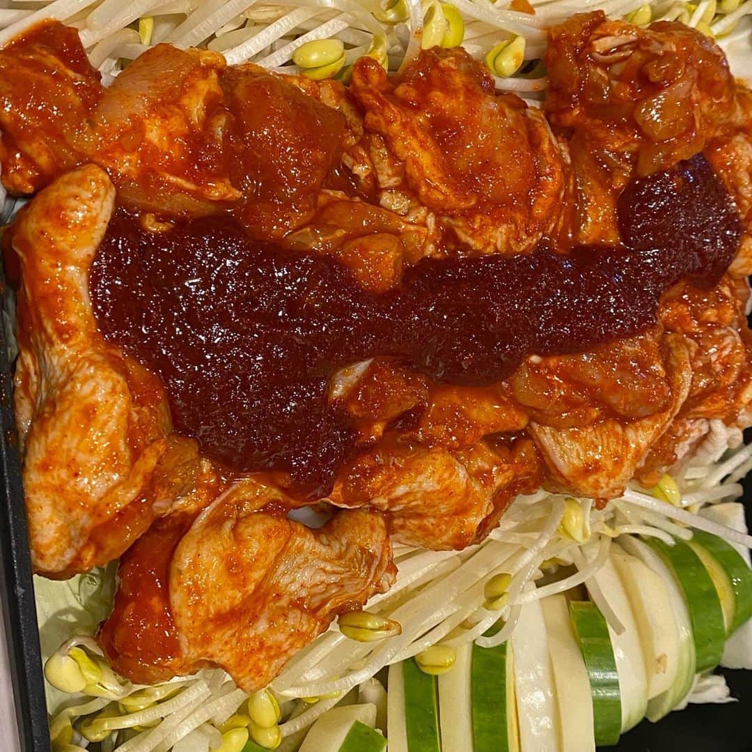 井上公造さんのインスタグラム写真 - (井上公造Instagram)「ハマってしまった韓国家庭料理の店で、色々好きな物を注文しました‼️ワインとの相性も良く、初めて行ったメンバーも大喜びでした😄  #韓国家庭料理  #1人でやってます  #美人シェフ  #女性客多い  #隠れ家」10月3日 17時20分 - inouekozo39