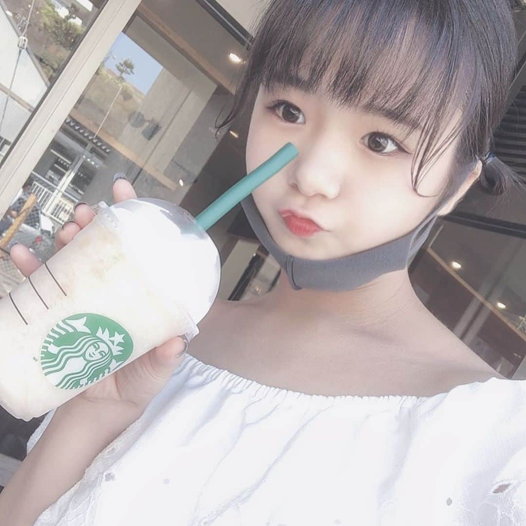 吉屋すえかさんのインスタグラム写真 - (吉屋すえかInstagram)「🍑🍑🍑 #ピーチフラペチーノ #スタバ #sterbucks  #これが毎年楽しみなんです」10月3日 9時19分 - sueka_ringooo