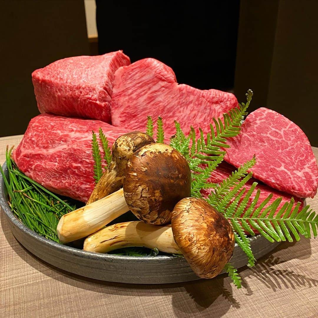東京肉レポートのグルメインスタ