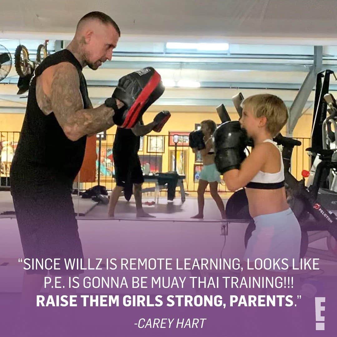 E! Onlineさんのインスタグラム写真 - (E! OnlineInstagram)「Who Knew Pink's family could get even cooler? Her daughter has now taken up muay thai with the best P.E. teacher: her dad. 💪(📷: Instagram)」10月3日 11時15分 - enews