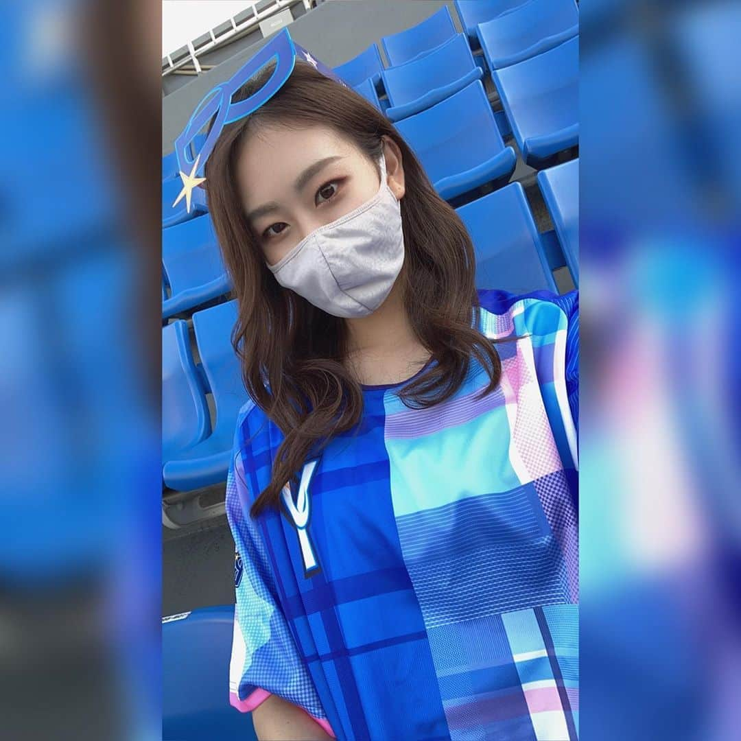 古城優奈さんのインスタグラム写真 - (古城優奈Instagram)「YOKOHAMA GIRLS⭐️FESTIVAL  ′20⚾️  今年初の横浜スタジアム！ ユニフォームとB⭐︎GLASSもらったよ〜☺ デザイン可愛すぎてリストバンド購入しました❤︎ 負けちゃったけど、ホームラン3本に花火も観れて大満足でした⚾️  #横浜denaベイスターズ　#denaベイスターズ #横浜スタジアム　#中日ドラゴンズ #野球観戦　#yokohamagirlsfestival  #yokohamagirlsfestival2020  #ガルフェス　#bmagic #限定ユニフォーム　#ユニフォーム　#リストバンド」10月3日 11時28分 - yuna_kojyo