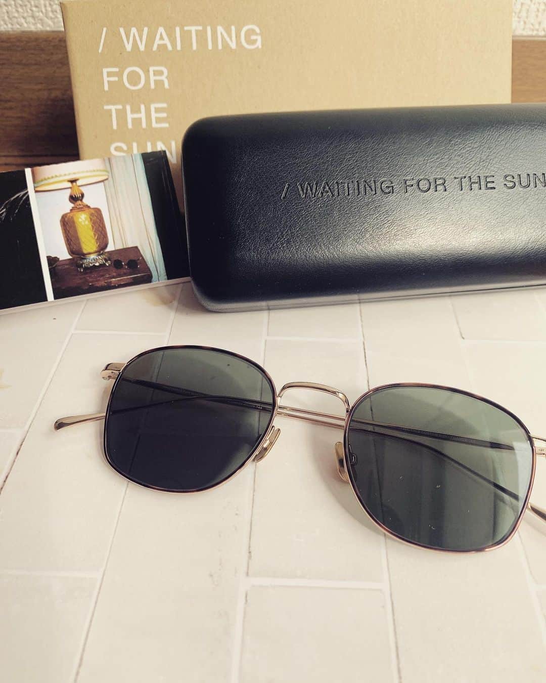 藤原万由子のインスタグラム：「🕶😎☀️ . . ちゃんとしたサングラスは実は初めてかも💕 . #waitingforthesun #sunglasses」