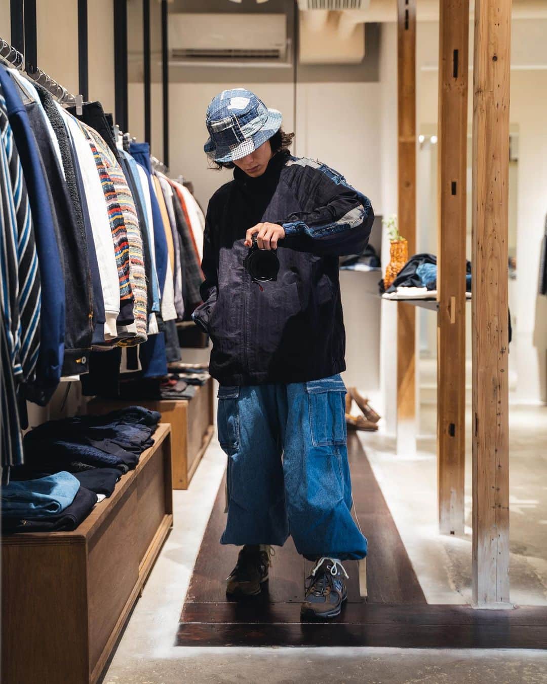 yukiのインスタグラム：「これから週2か週1くらいで @kuon_store の店頭にいるので遊びに来てくださいな🐟 今日は12:00〜19:00でいます🧑‍🌾」
