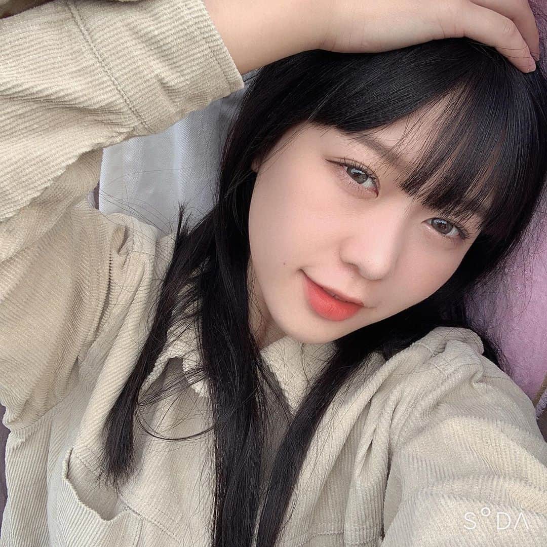山下恵奈のインスタグラム：「SODAのパーソナルカラー別に撮れるフィルター使ってみた！☁️﻿ ﻿ イエベとブルベどっちも撮ってみた〜﻿ 自分的にはイエベ(1枚目)の方がしっくりくる！🤝﻿ ﻿ #そだこ#SODA #sodapr」