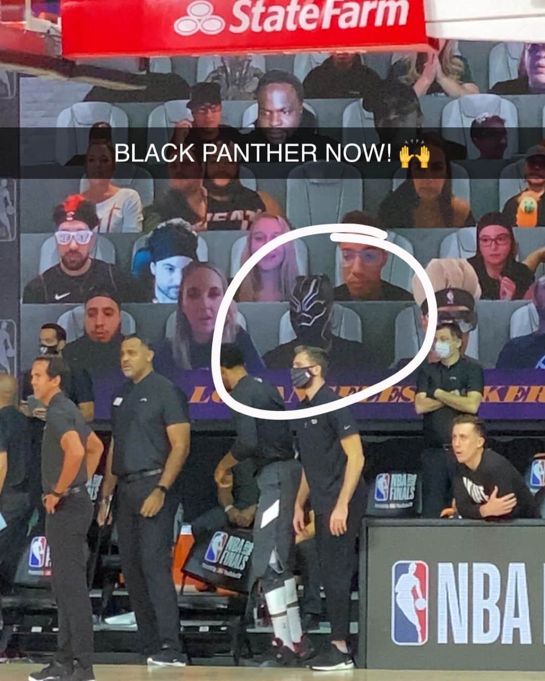 スポーツセンターさんのインスタグラム写真 - (スポーツセンターInstagram)「A virtual fan dressed up as Spider-Man, Deadpool, and the Black Panther during the #NBAFinals. 📷: @Omar」10月3日 12時22分 - sportscenter